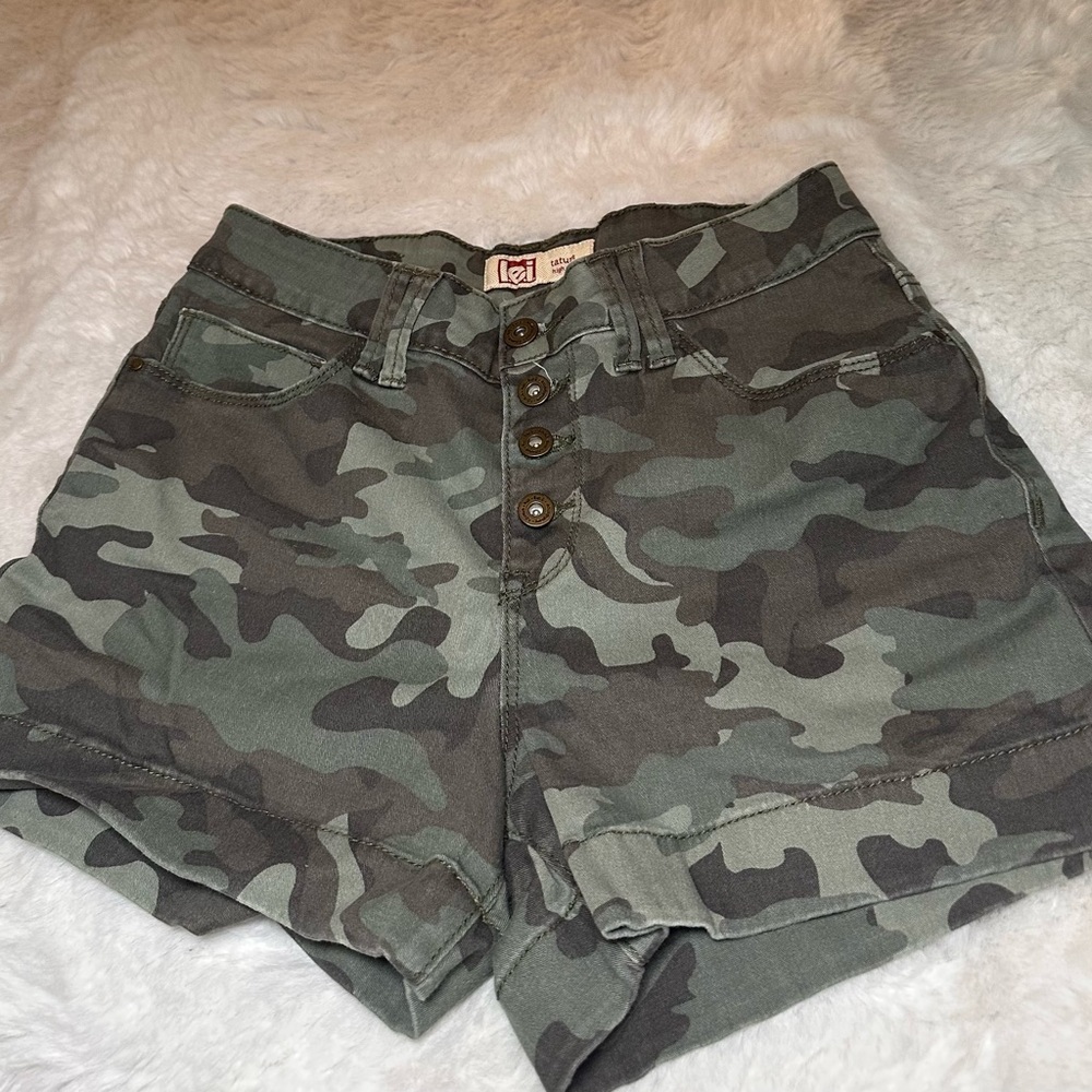 Lei Green Camo Shorts